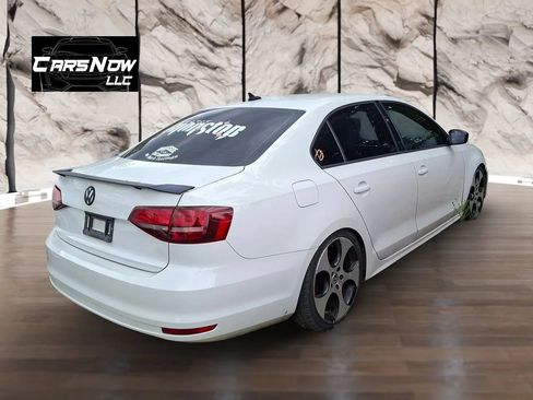 Used 2016 Volkswagen Jetta Sport FWD image 6