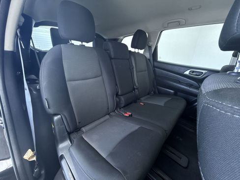 Used 2020 Nissan Pathfinder S image 35