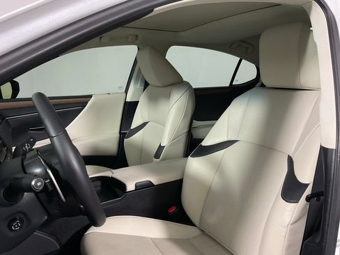 Used 2024 Lexus ES 350 w/ Premium Package FWD image 14