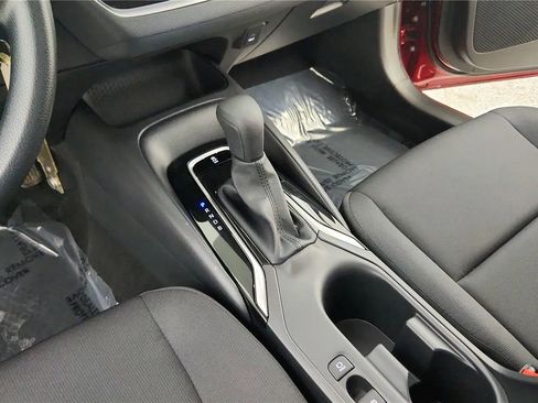 Used 2026 Toyota Corolla LE image 33