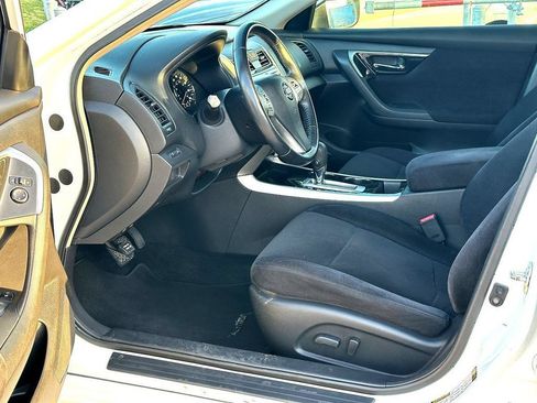 Used 2013 Nissan Altima 2.5 SV FWD image 12
