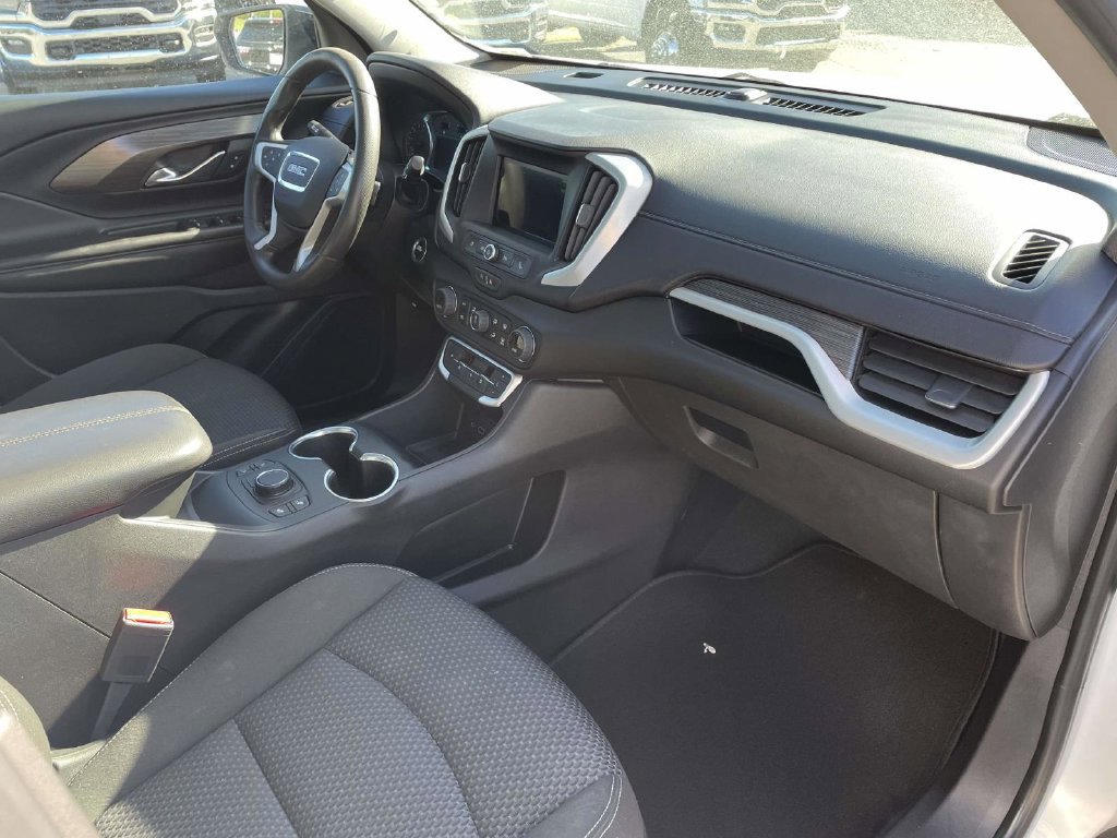 Used 2023 GMC Terrain SLE w/ Driver Convenience Package FWD image 11
