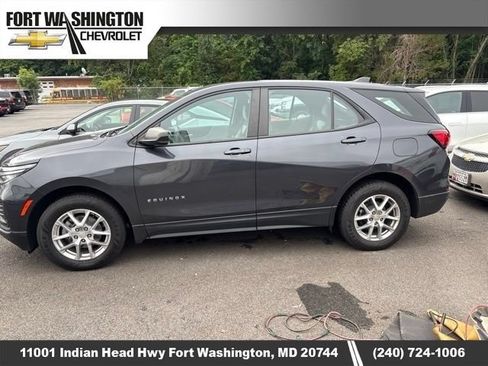 Certified 2022 Chevrolet Equinox LS AWD/4WD image 2