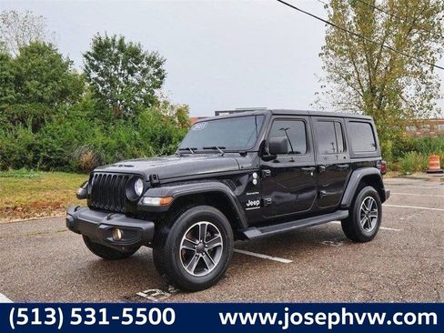 Used 2023 Jeep Wrangler Unlimited Sahara AWD/4WD image 1