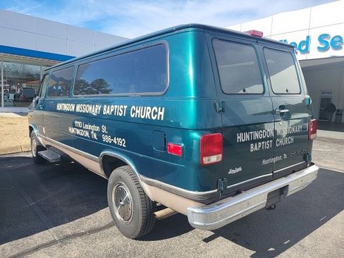 Used 1994 Chevrolet G30 Extended Sportvan image 2