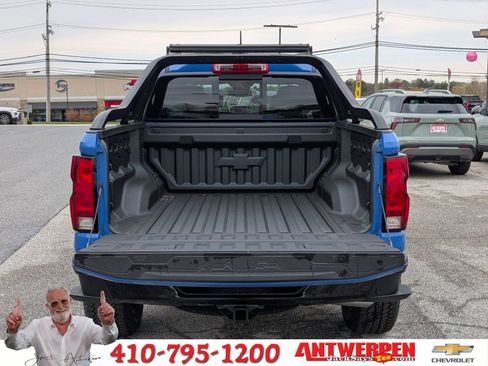 New 2025 Chevrolet Colorado Trail Boss w/ Midnight Edition image 11