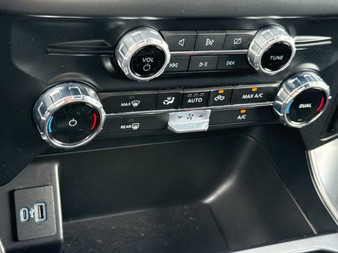 Used 2024 Ford F150 XLT w/ XLT Black Appearance Package AWD/4WD image 23