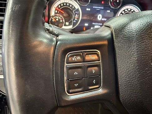 Used 2019 RAM 1500 Classic SLT w/ SLT Plus D←cor Group AWD/4WD image 23