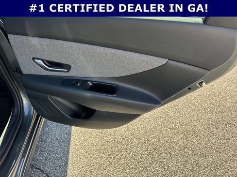 Certified 2025 Hyundai Elantra Limited image 16