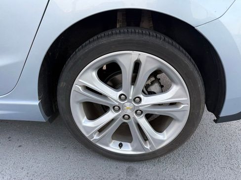 Used 2018 Chevrolet Cruze Premier image 7