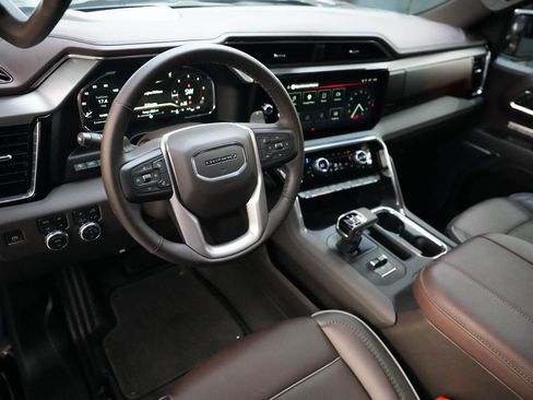 Used 2025 GMC Sierra 1500 Denali w/ Denali Reserve Package AWD/4WD image 16