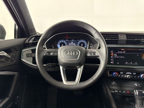 Certified 2025 Audi Q3 2.0T Premium w/ Convenience Package AWD/4WD image 22