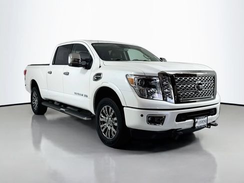 Used 2017 Nissan Titan Platinum Reserve AWD/4WD image 4
