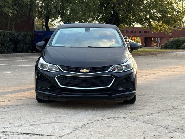 Used 2018 Chevrolet Cruze LS FWD image 2