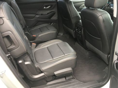 Used 2019 Chevrolet Traverse LT w/ LT Premium Package AWD/4WD image 8