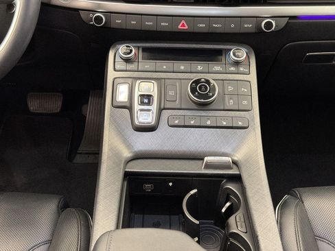Used 2024 Hyundai Palisade Limited AWD/4WD image 18