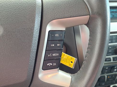 Used 2012 Ford Fusion Hybrid FWD image 16
