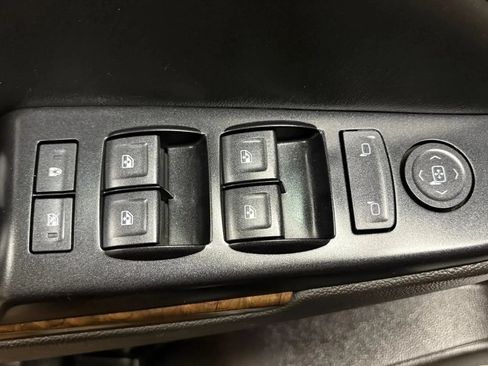 Used 2015 Chevrolet Tahoe LS AWD/4WD image 33