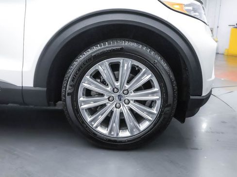 Used 2022 Ford Explorer Limited w/ Limited Technology Package image 32