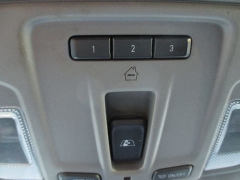 Used 2020 Chevrolet Silverado 1500 RST image 24