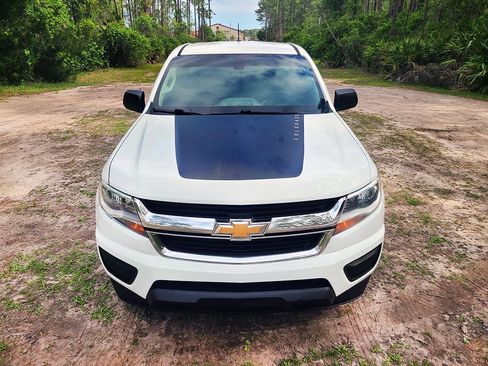 Used 2017 Chevrolet Colorado W/T image 2