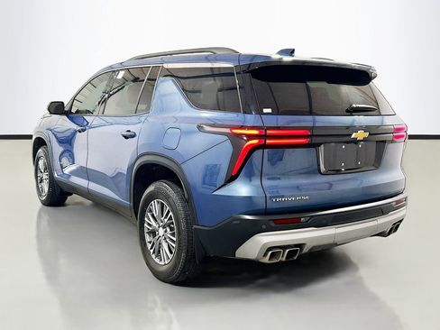 Used 2025 Chevrolet Traverse LT w/ Driver Confidence Package FWD image 6