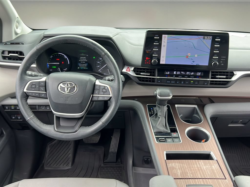 Certified 2024 Toyota Sienna XLE AWD/4WD image 15