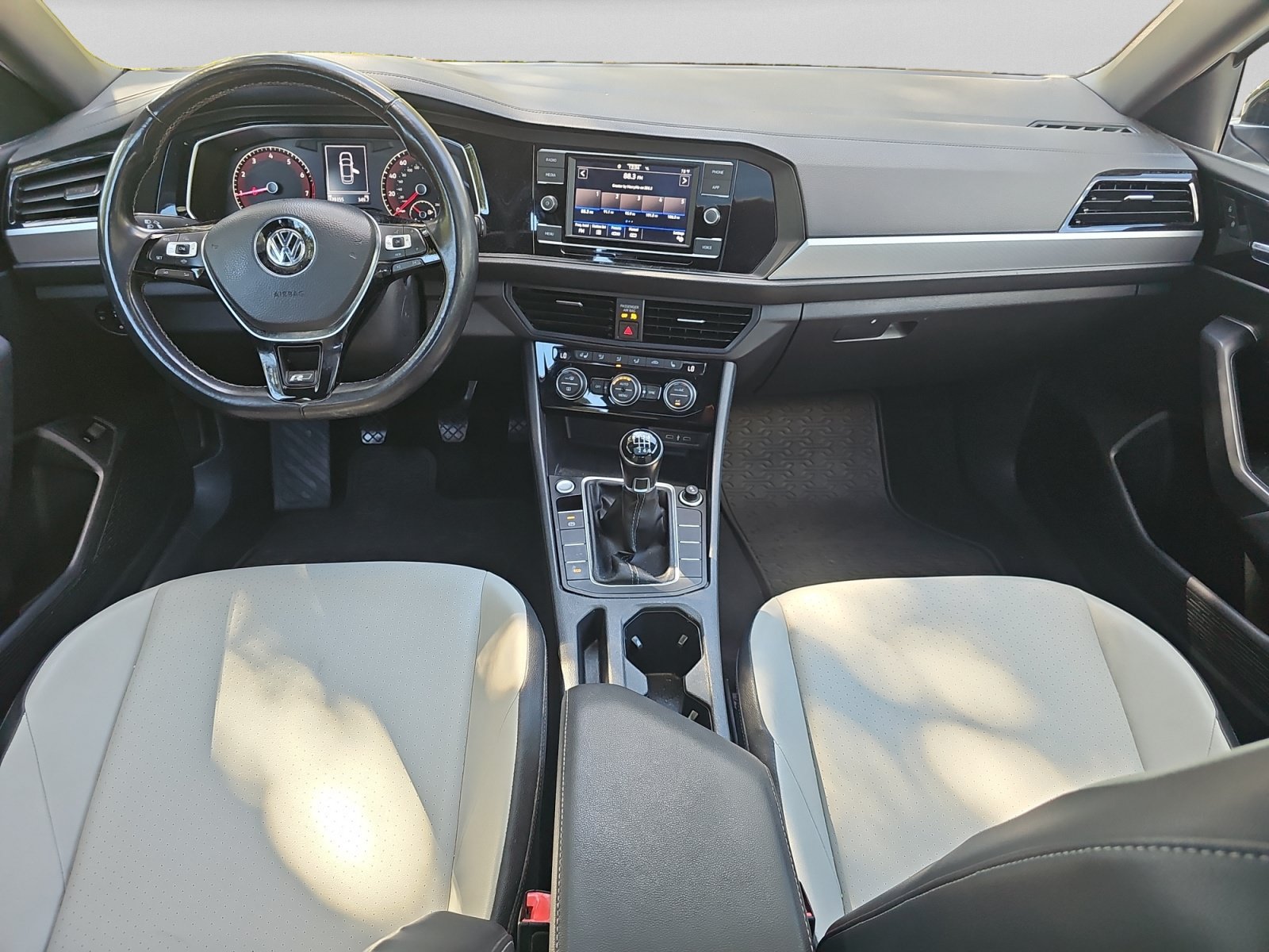 Used 2020 Volkswagen Jetta R-Line FWD image 15