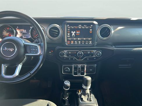 Used 2021 Jeep Wrangler Unlimited Sahara w/ Uconnect 4C Nav & Sound Group AWD/4WD image 9