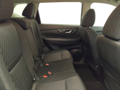 Used 2017 Nissan Rogue SV FWD image 19