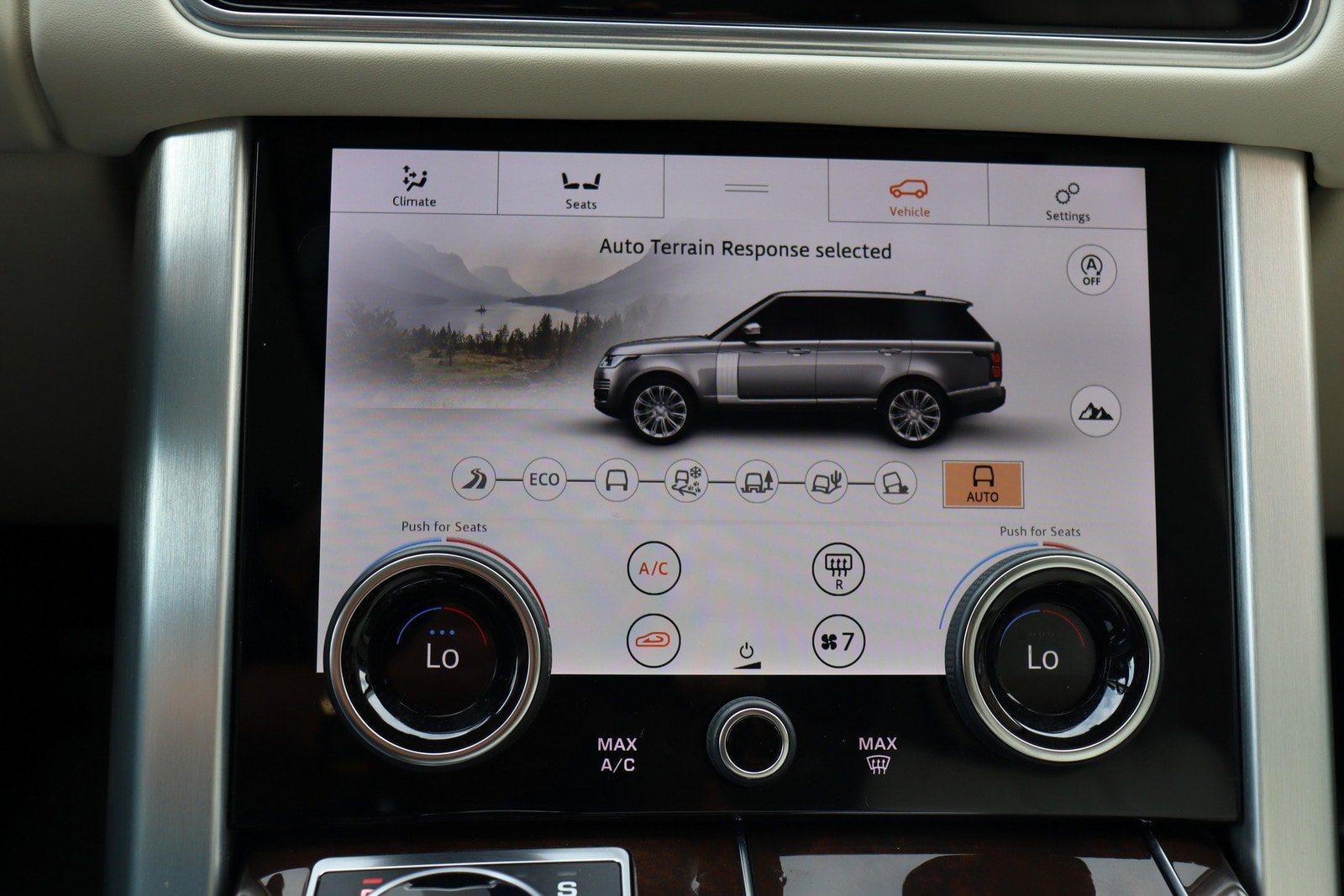 Used 2021 Land Rover Range Rover HSE AWD/4WD image 30