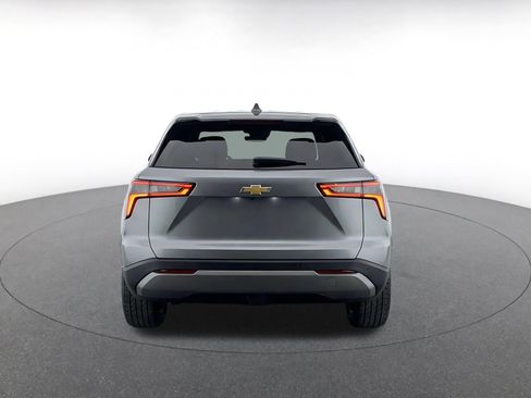 Used 2025 Chevrolet Equinox LT FWD image 8