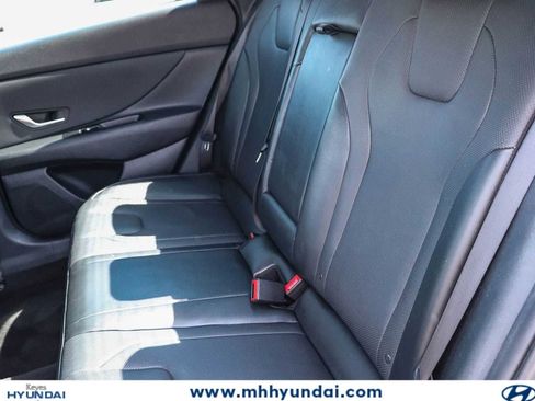 Certified 2023 Hyundai Elantra Limited FWD image 18