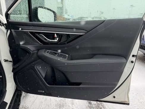 Used 2023 Subaru Outback Limited image 14