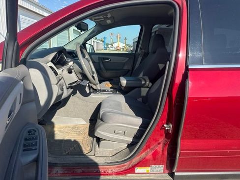 Used 2013 Chevrolet Traverse LT w/ All-Star Edition AWD/4WD image 3