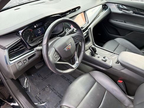 Used 2023 Cadillac XT6 Premium Luxury image 28