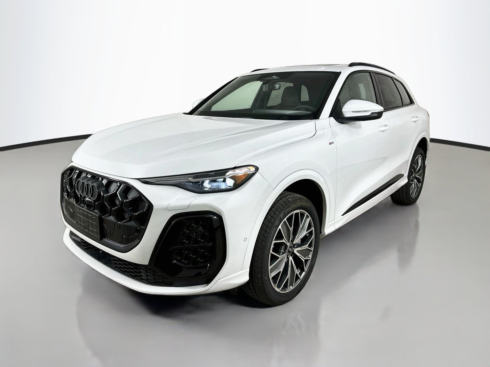 New 2026 Audi Q5 Premium Plus AWD/4WD image 1