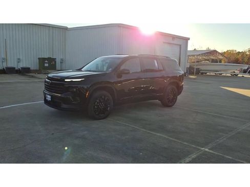 New 2026 Chevrolet Traverse LT w/ Midnight/Sport Edition image 4