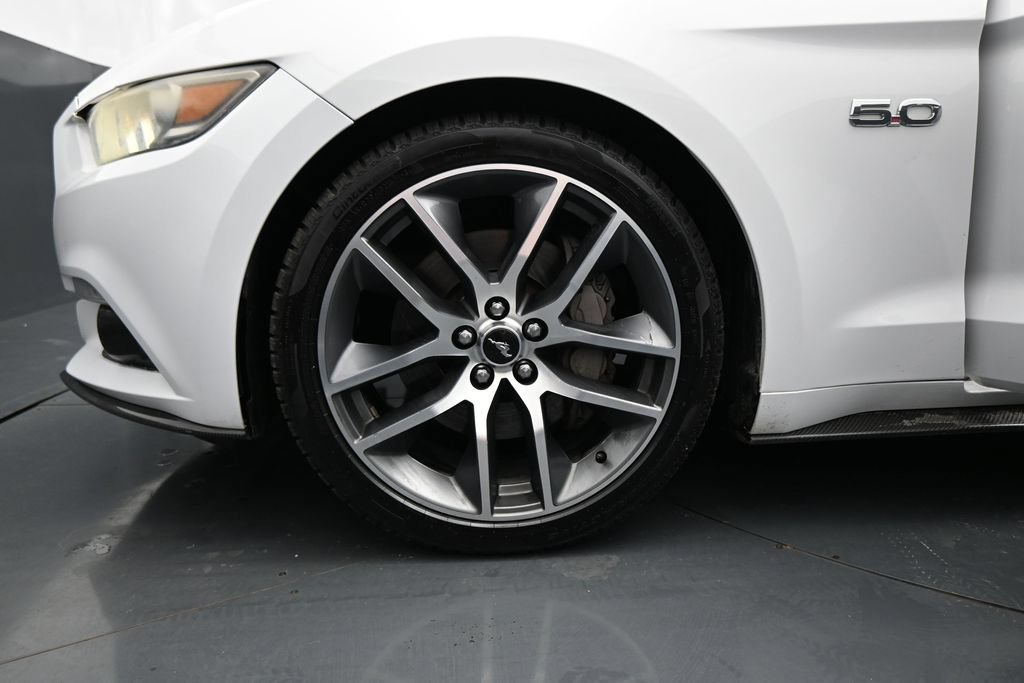 Used 2015 Ford Mustang GT Premium w/ Equipment Group 401A RWD image 26