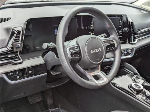 Used 2023 Kia Sportage LX image 10