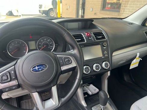 Used 2018 Subaru Forester 2.5i w/ Alloy Wheel Package image 8