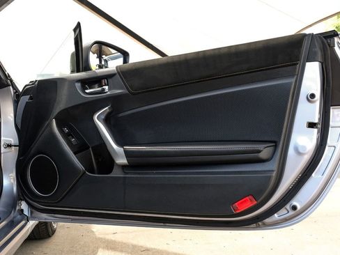 Used 2019 Toyota 86 RWD image 44