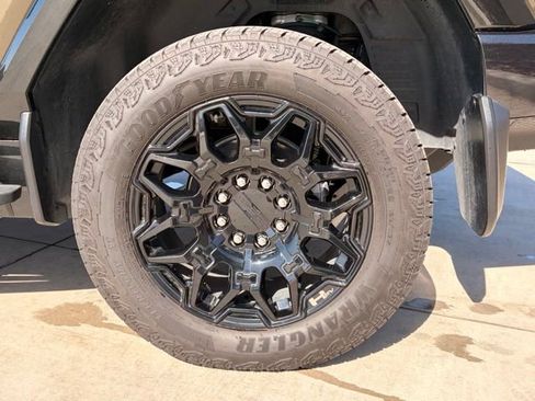 Used 2025 GMC Hummer EV 2X AWD/4WD image 10