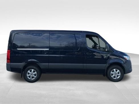 Used 2023 Mercedes-Benz Sprinter 2500 image 7