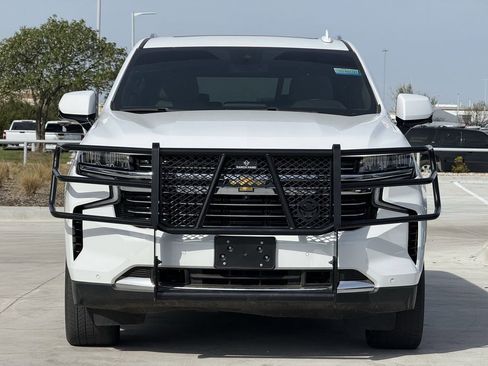 Certified 2024 Chevrolet Suburban LT w/ Luxury Package image 5