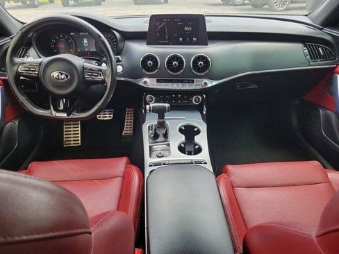 Used 2018 Kia Stinger GT1 RWD image 12