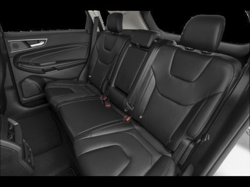 Used 2023 Ford Edge Titanium w/ Equipment Group 301A image 10