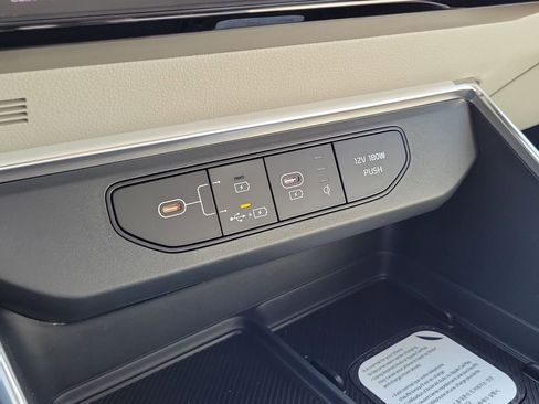 New 2026 Kia Carnival SX Prestige FWD image 34