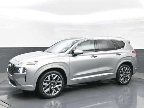 Used 2023 Hyundai Santa Fe Calligraphy FWD image 2