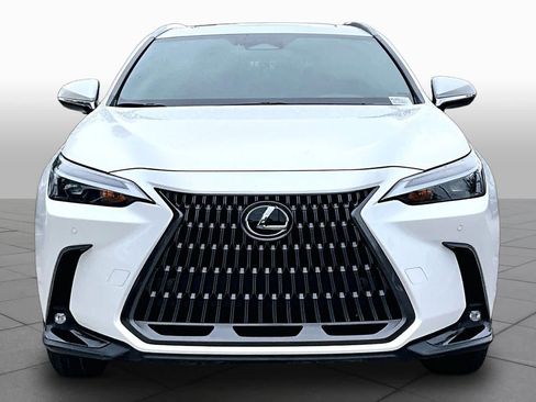 Used 2024 Lexus NX 250 FWD image 4